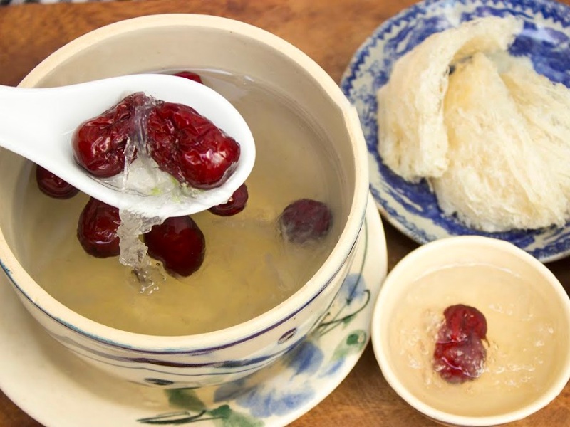 Yến chưng đường phèn táo đỏ