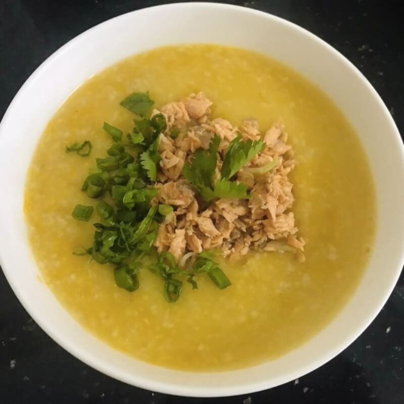 Cháo tổ yến bí đỏ cá hồi
