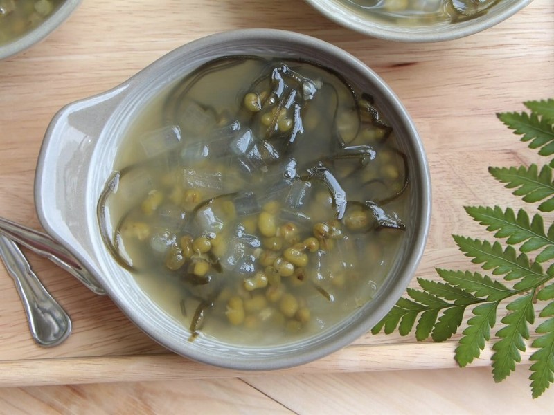 Chè tổ yến đậu xanh