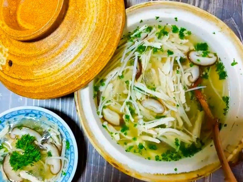 Súp tổ yến gà xé