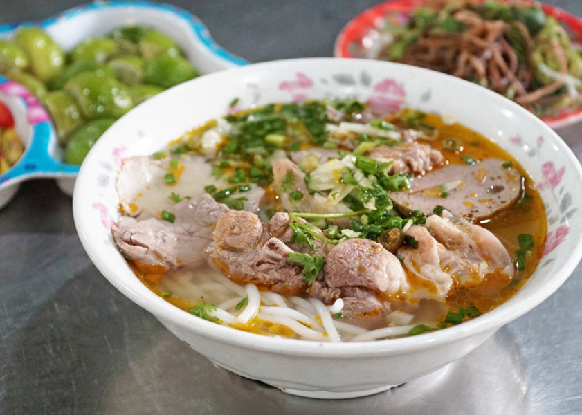 TOP 17 quán bún bò Huế ngon ở Sài Gòn dân sành ăn nên thử – VinWonders