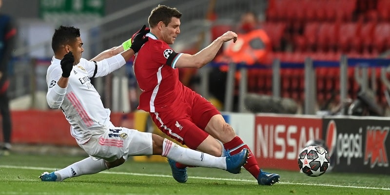 Tackling Trong Bóng Đá Là Gì? Cách Thực Hiện Tackling Hiệu Quả