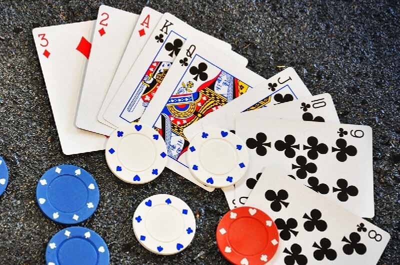 2 phỏm có ù không? Giải đáp chi tiết luật chơi phỏm chuẩn nhất - Top Game