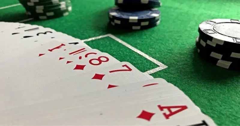 Vì sao bài tiến lên có nhiều tên gọi