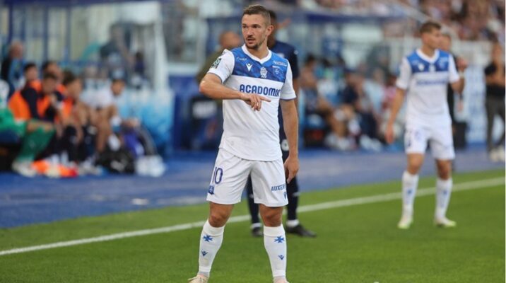 Niềm vui chiến thắng của Gaëtan Perrin cùng đồng đội