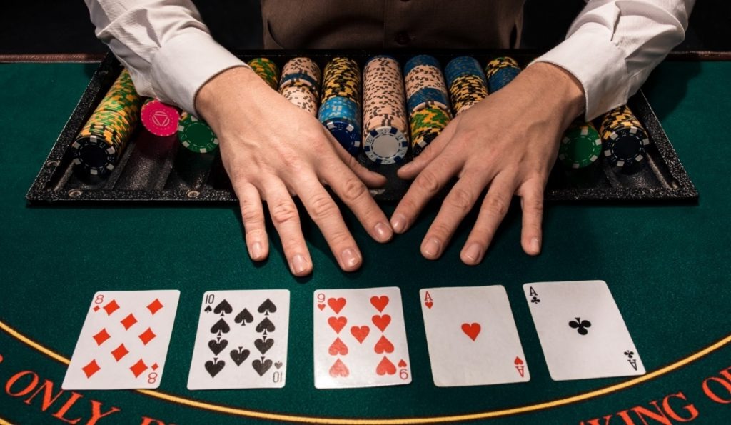 Hướng Dẫn Cách Chơi Poker 2 Lá Chi Tiết Cho Người Mới Bắt Đầu